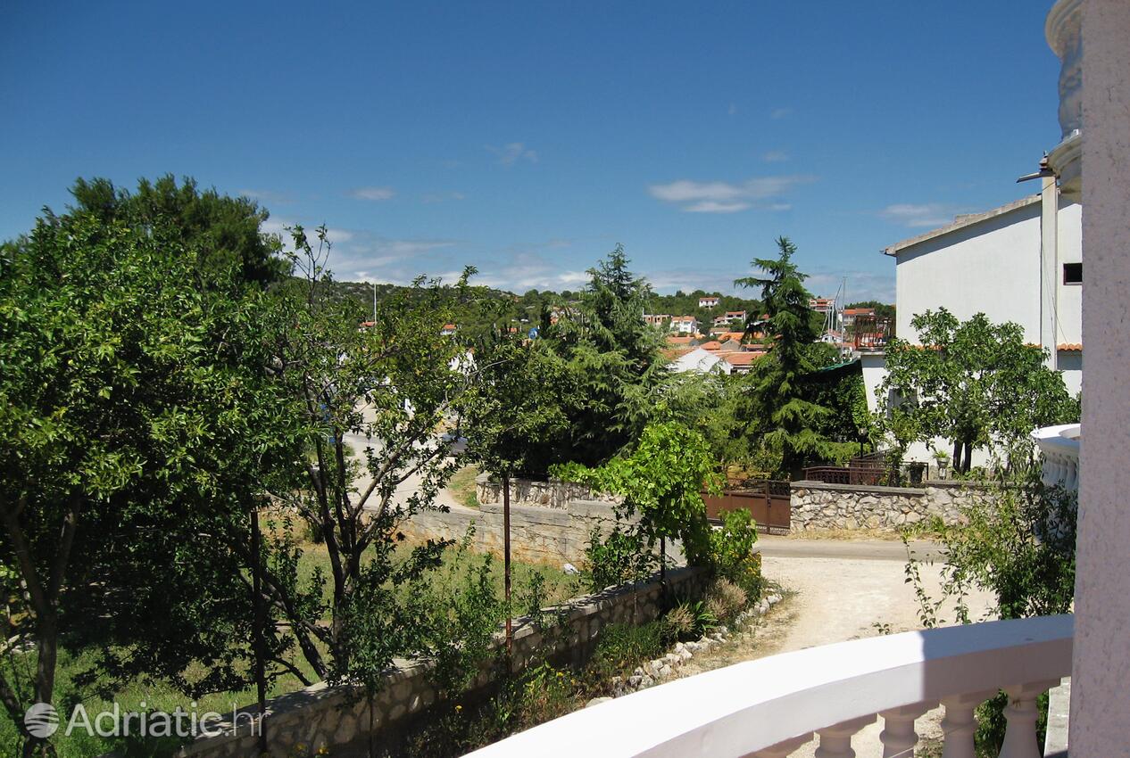 A-5120-i - Private accommodation - Apartments by the sea Jezera, Murter