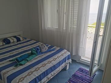 Apartmaji ob morju Murter - 5125