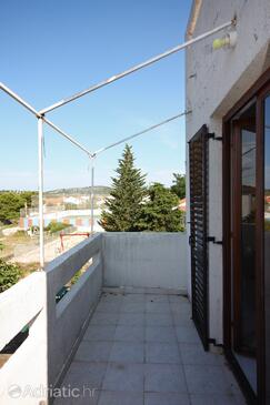 Appartamenti con parcheggio Jezera, Morter - Murter - 5135