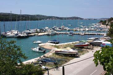 Apartments with balcony Tisno, North Dalmatia