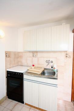 Apartments with balcony Tisno, North Dalmatia