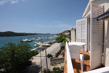 Apartments with balcony Tisno, North Dalmatia