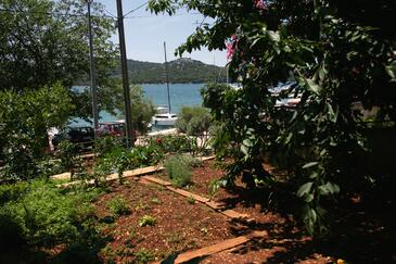 Apartments with balcony Tisno, North Dalmatia