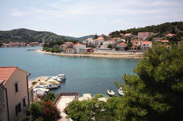 Apartmán s terasou Tisno, Severní Dalmácie