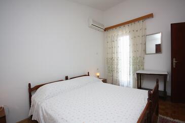 Apartmán s terasou Tisno, Severní Dalmácie