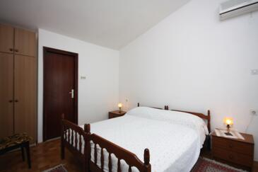 Apartmán s terasou Tisno, Severní Dalmácie