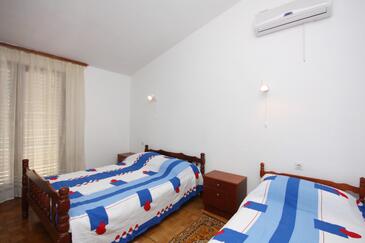 Apartmán s terasou Tisno, Severní Dalmácie