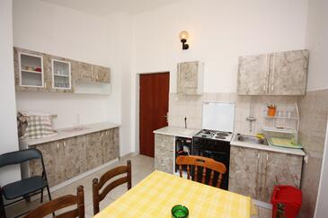 Apartmán s terasou Tisno, Severní Dalmácie