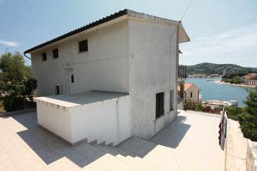 Apartmán s terasou Tisno, Severní Dalmácie