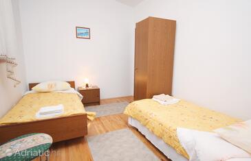 Apartments with parking space Jezera, Murter - 5147