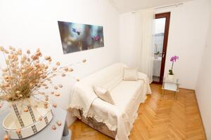 One bedroom apartment Pisak, Omiš (A-5154-b)