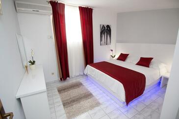 Apartmani s parkingom Pisak, Omiš - 5154