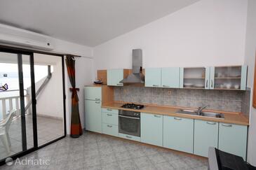Apartmaji s parkingom Pisak, Omiš - 5154