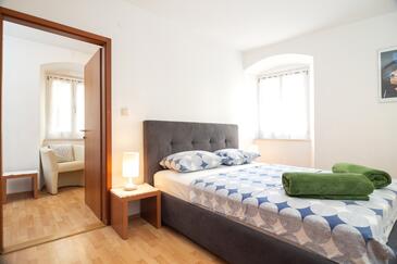 Apartments by the sea Split - 5155