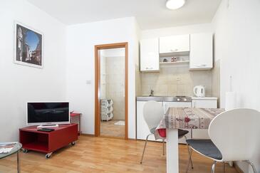 Apartments by the sea Split - 5155