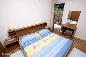 Apartments by the sea Nečujam, Šolta - 5162