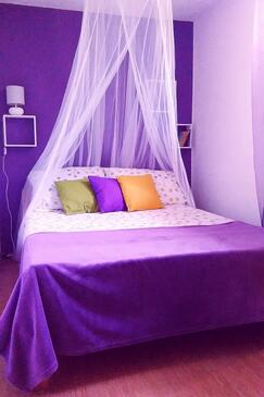 Ferienwohnungen mit Parkplatz Rogac, Solta - 5165