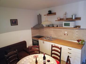 Apartments by the sea Rogač, Šolta - 5166