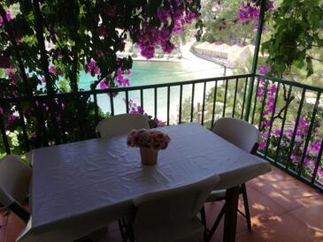 Apartamentos junto al mar Rogac, Solta - 5166