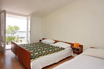 Rum Podaca, Makarska (S-517-a(