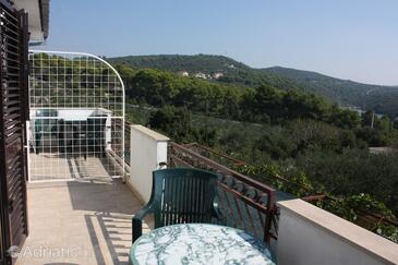 Apartments with parking space Maslinica, Šolta - 5184