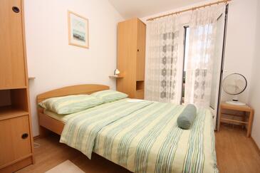 One bedroom apartment Maslinica, Šolta (A-5184-b)