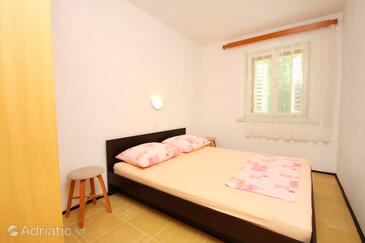 Apartments by the sea Nečujam, Šolta - 5186