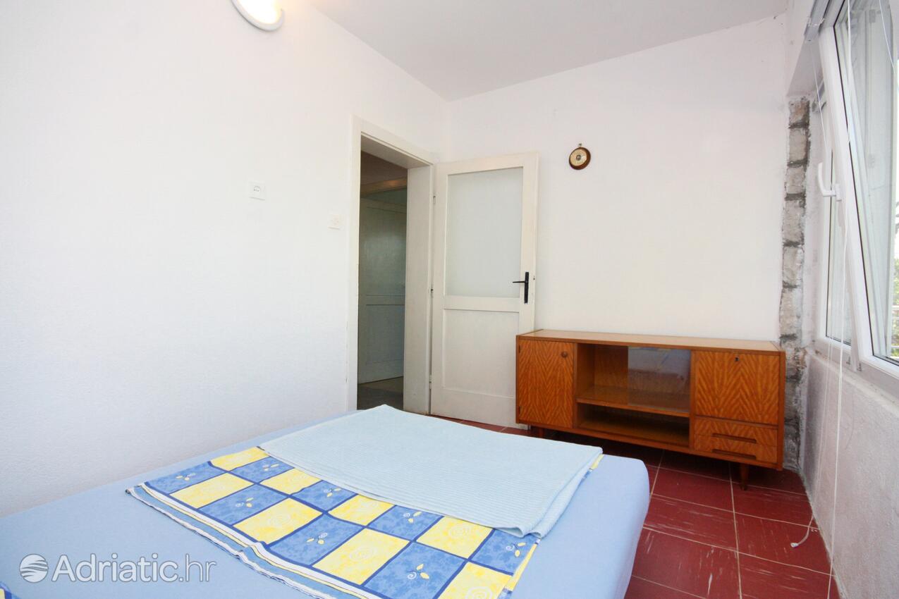 A-5186-a - Alloggi privati - Appartamenti accanto al mare Necujam, Solta