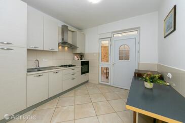 Apartmani s parkingom Gradac, Makarska - 5198