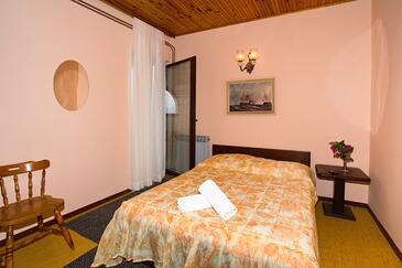 Ferienwohnungen und Zimmer am Meer Zivogosce - Blato, Makarska - 521