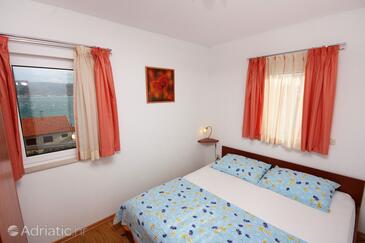 Apartments by the sea Slatine, Čiovo - 5217