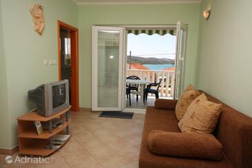 Family-friendly apartments with swimming pool Okrug Gornji, Čiovo - 5218