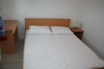 Family-friendly apartments with swimming pool Okrug Gornji, Čiovo - 5218