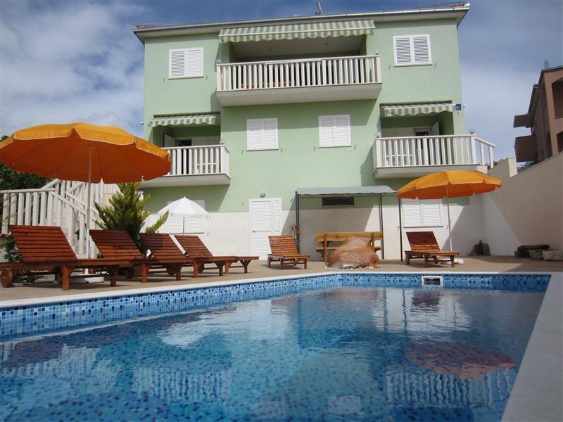 Appartamenti con piscina per famiglie Okrug Gornji, Bua - Čiovo - 5218