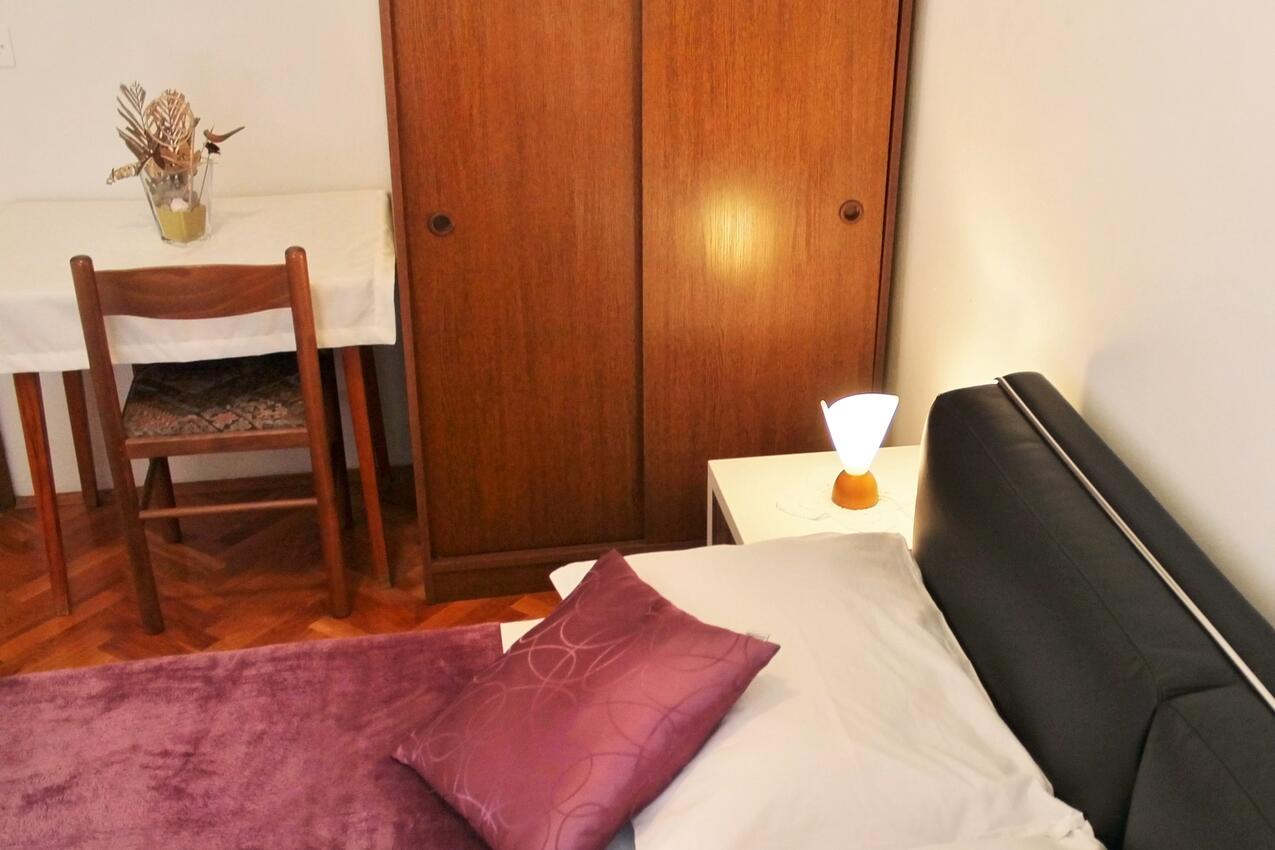 A-5219-a - Private accommodation - Apartments with a parking space Kaštel Štafilić, Kaštela