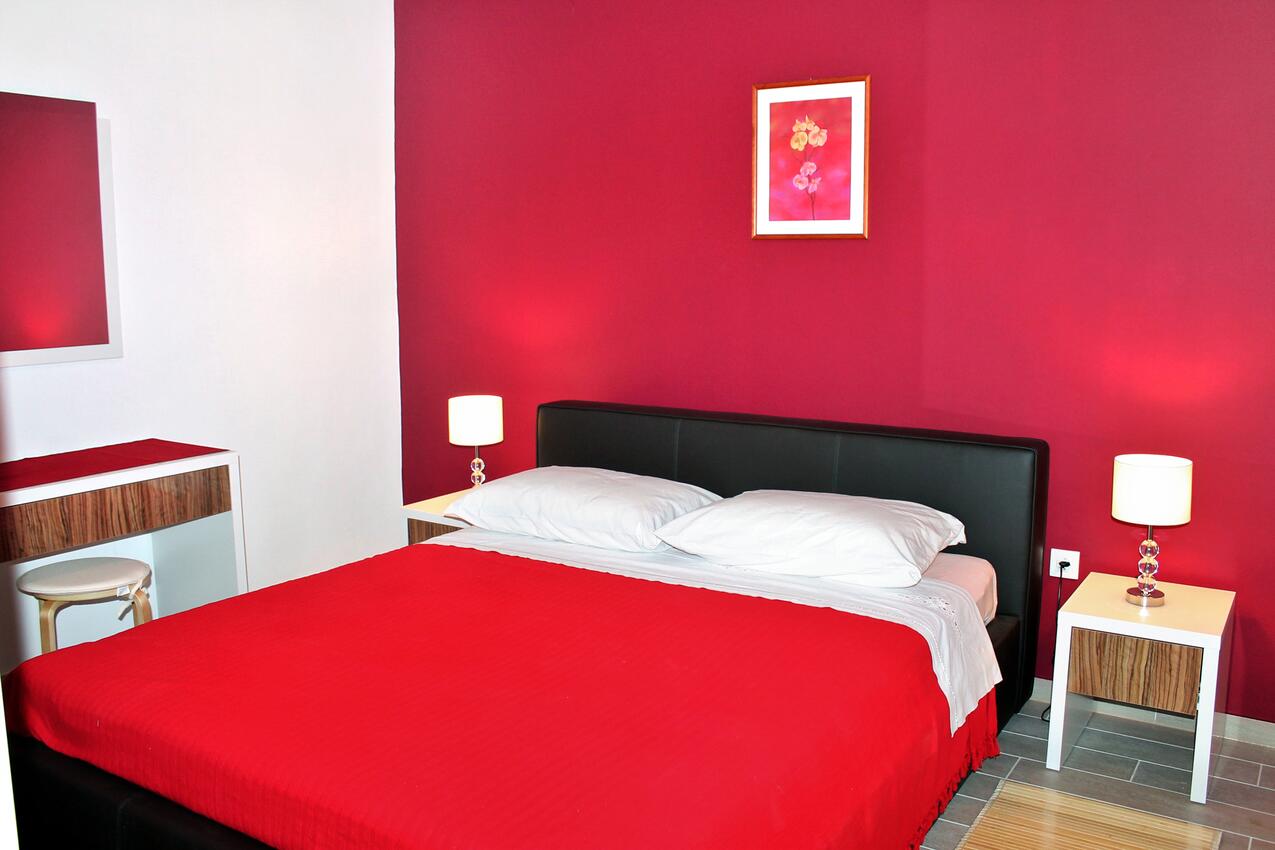 A-5219-b - Private accommodation - Apartments with a parking space Kaštel Štafilić, Kaštela