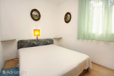 Familienferienwohnungen am Meer Arbanija, Ciovo - 5220