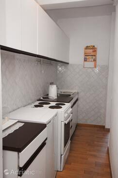 Familieleiligheter ved sjøen Arbanija, Ciovo - 5220