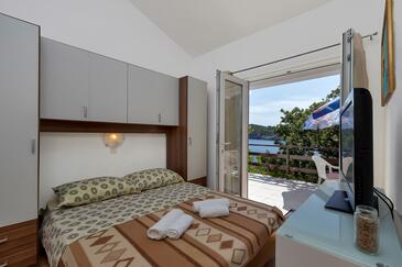 Háromszobás apartman Öböl Pokrivenik, Hvar (A-5223-b)