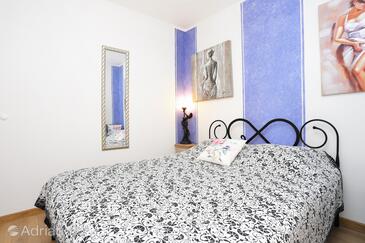 Apartments by the sea Rastići, Čiovo - 5234