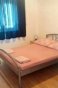 Apartments with parking space Vodice - 5237