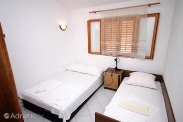 Apartmanok parkolóhellyel Stomorska, Solta - 5238