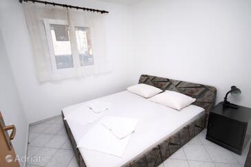 Lejlighedens parkeringsplads Stomorska, Solta - 5238