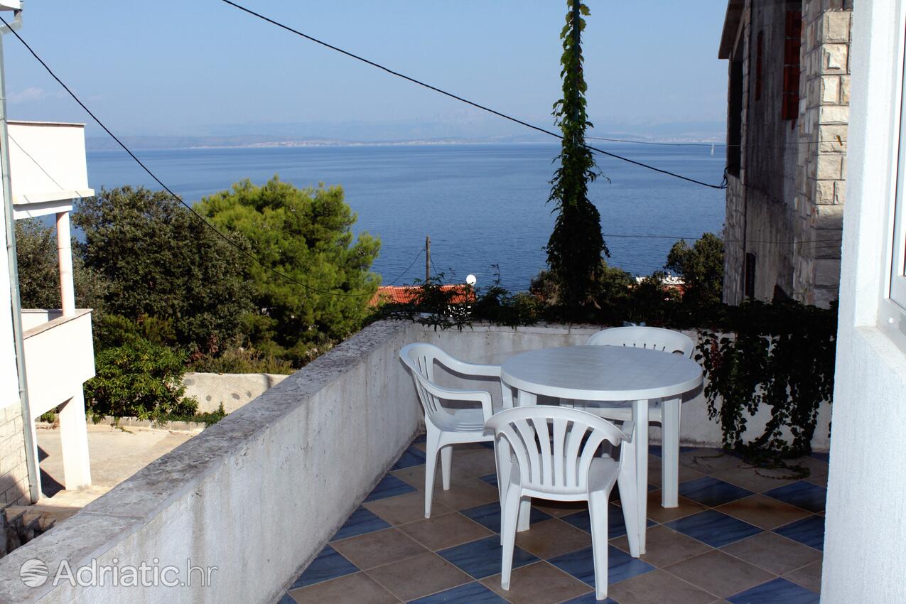 Apartmanok parkolóhellyel Stomorska, Solta - 5238