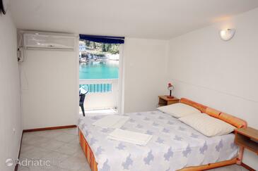 Apartmaji ob morju Stomorska, Šolta - 5239