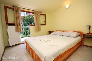 Apartmaji ob morju Stomorska, Šolta - 5239