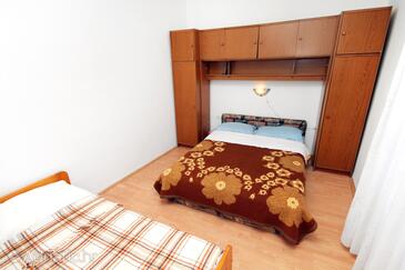 Apartments with parking space Pitve, Hvar - 5247