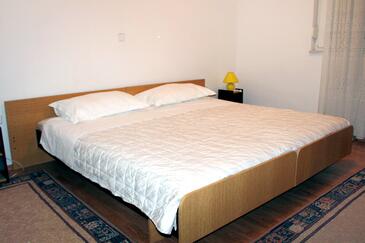 Apartmaji s parkingom Podstrana (Split) - 5250