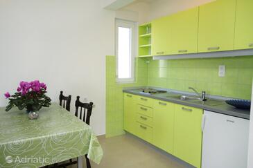 Appartements près de la mer Duce, Omis - 5261