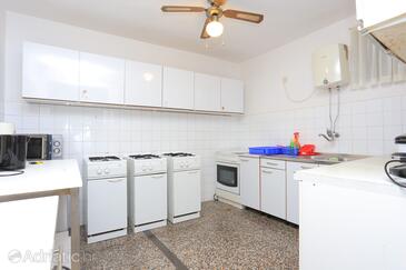 Apartmány a pokoje s parkovištěm  Tučepi, Makarská - Makarska - 5263